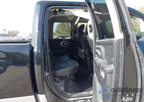 2014 Ram 1500 Laramie z USA, uszkodzony, nr VIN 1C6RR7JT7ES470866